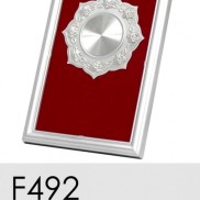 F492